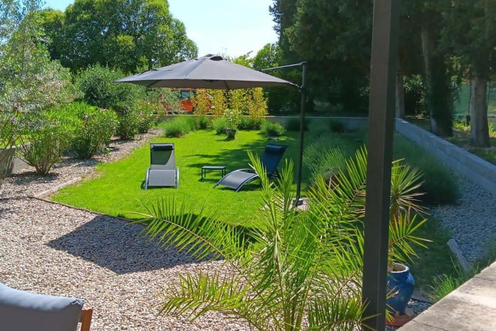 Gite Cosy Au Coeur Du Luberon Lagnes Eksteriør bilde